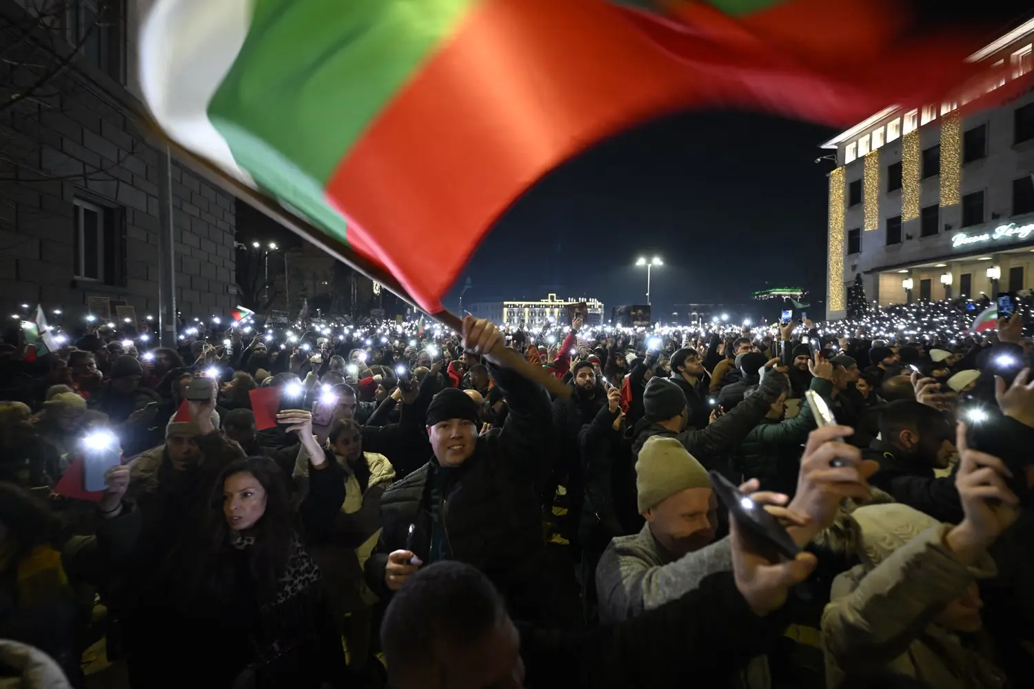 Amid widespread anti-corruption demonstrations, Bulgaria's government resigns first image