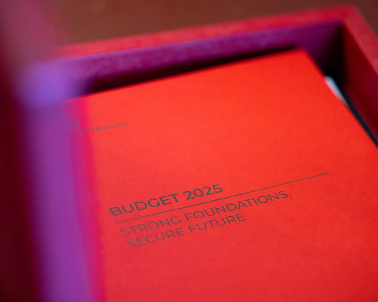 The OBR chair quits after an investigation into how the budget draft was sent out early second image